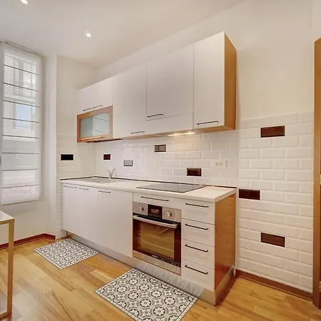 Apartment Ref 1320 - Center - For Rent Cannes