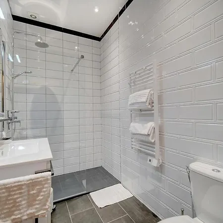 Apartment Ref 1320 - Center - For Rent *